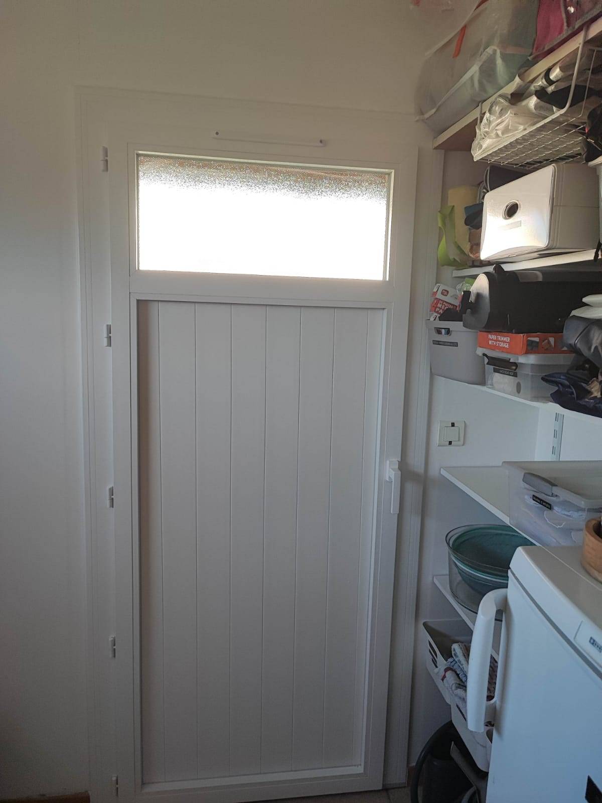 Dépose en rénovation et pose de fenêtres PREFAL blanc à Bruguières