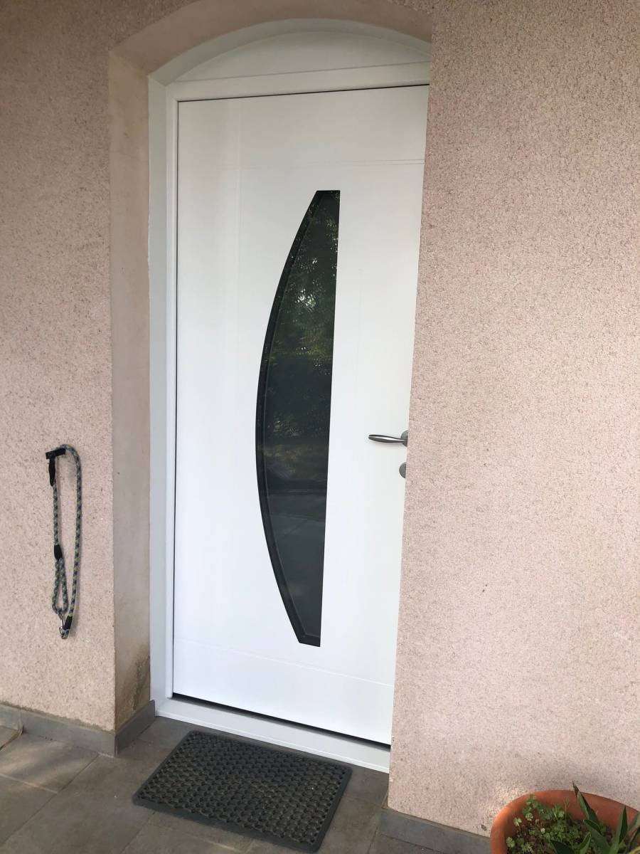 Installation d'une porte d'entrée  à Gratentour (31150) Toulouse