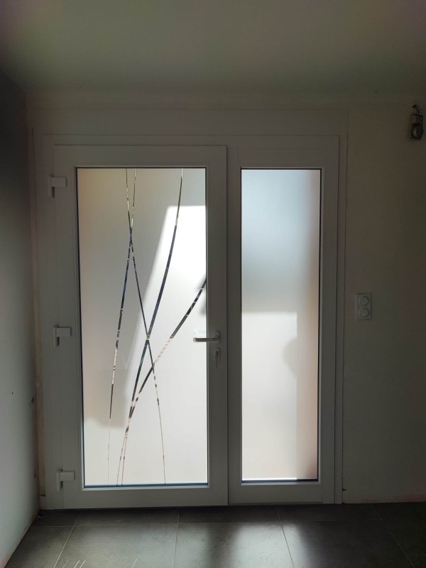 Vente et pose de porte d'entrée en PVC sur-mesure, avec triple vitrage retardataire d’effraction à Balma 