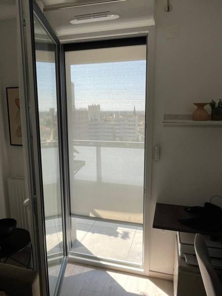 Vente et pose de Stores Screen avec toile micro-perforée à Toulouse (31500)