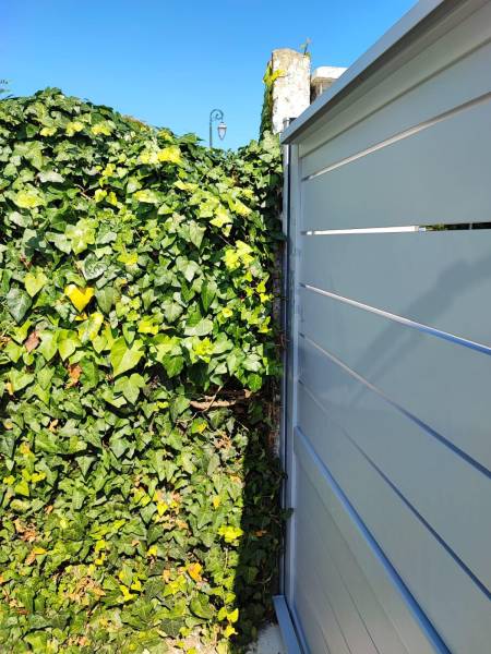 Fourniture et pose d’un portail coulissant, portillon et clôture assortis en aluminium à Pechbonnieu (31140) Toulouse