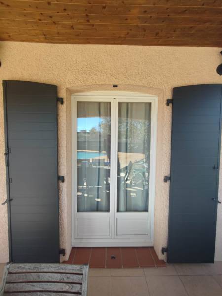 Installation de volets battants EHRET sur mesure à Saint-Geniès-Bellevue