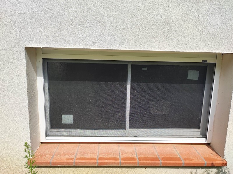 Installation de moustiquaires sur-mesure pour vos fenêtres afin de laisser les moustiques à l'extérieur à L'Union proche de Toulouse