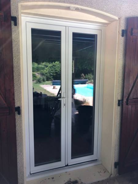 Menuisier pour installation de fenêtres et volets a Montberron (31140)