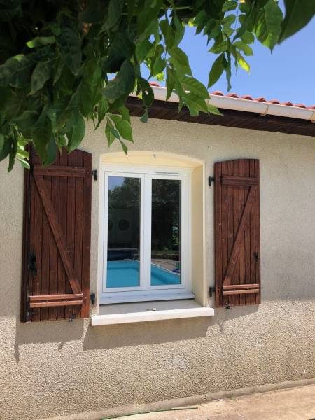 Menuisier pour installation de fenêtres et volets a Montberron (31140)